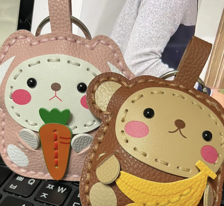 Spiritus Stories: Handcrafted with Heart – Making Keychains for Children in Need